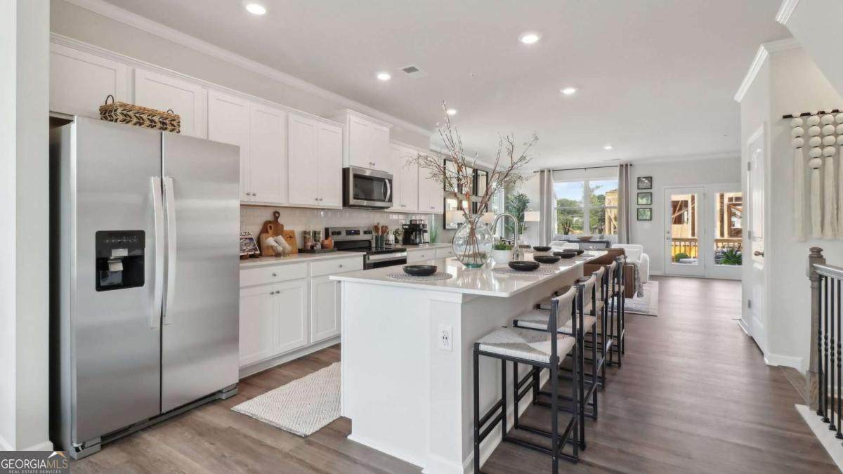 224 College Circle - Photo 1