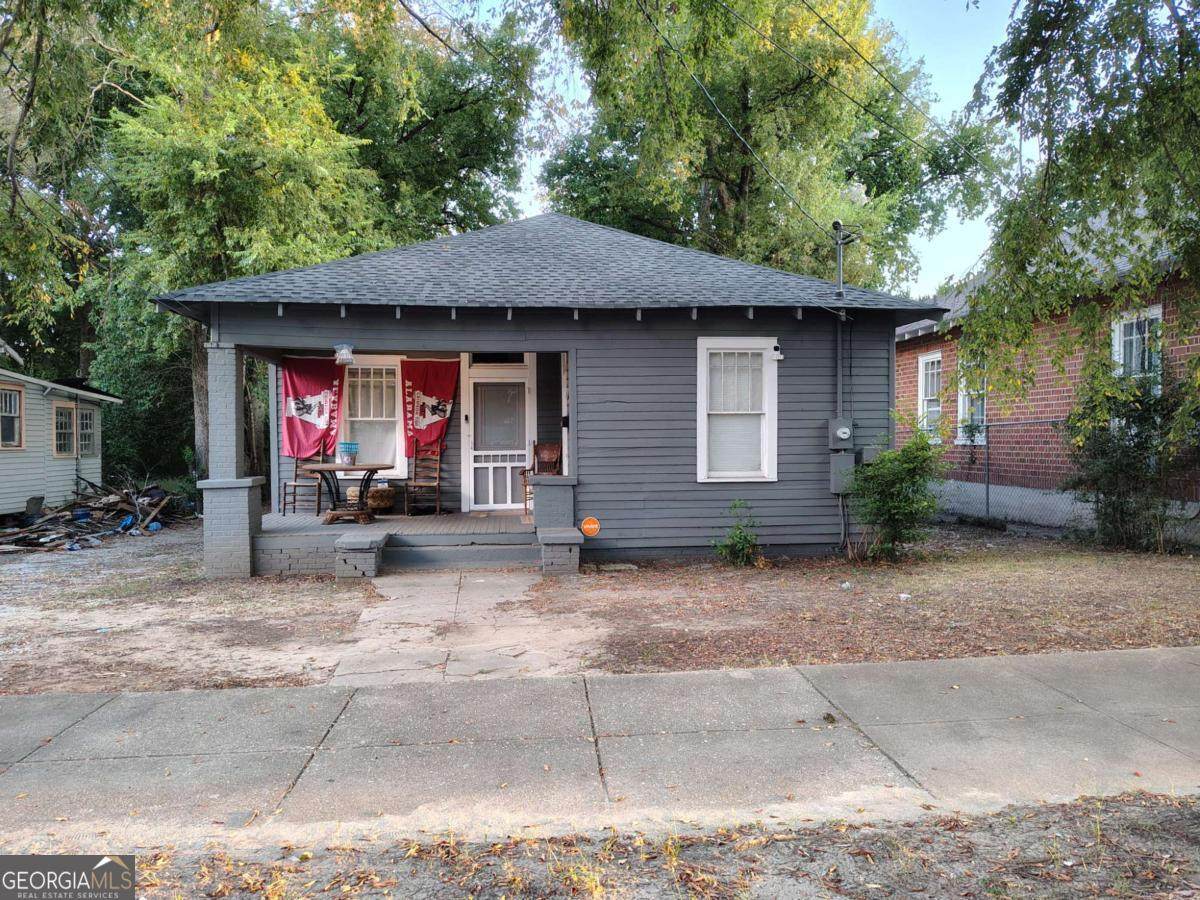 1112 32nd Street - Photo 1
