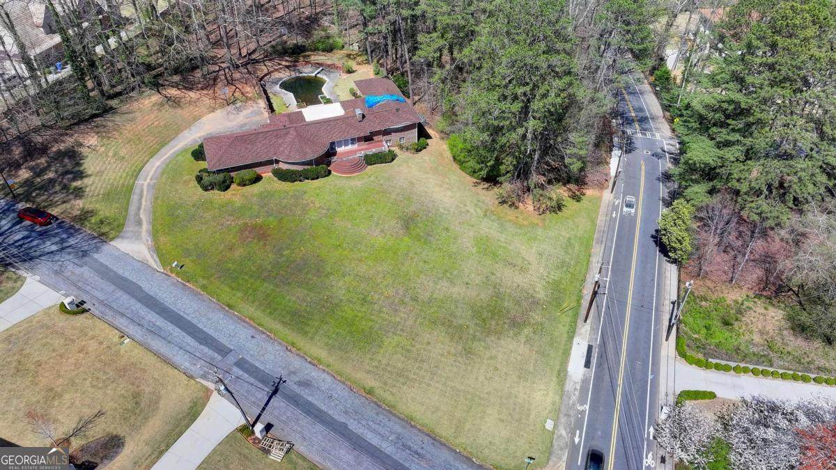 4276 Wieuca Road - Photo 1