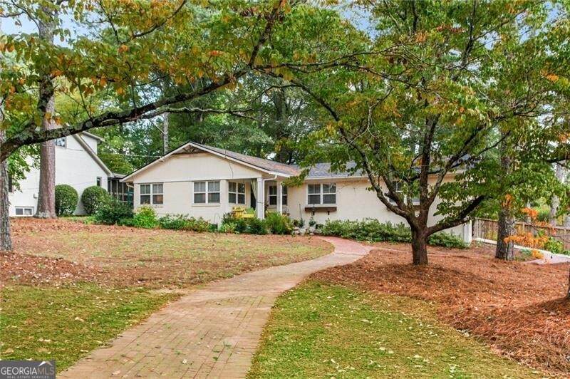 735 Stewart Avenue - Photo 1