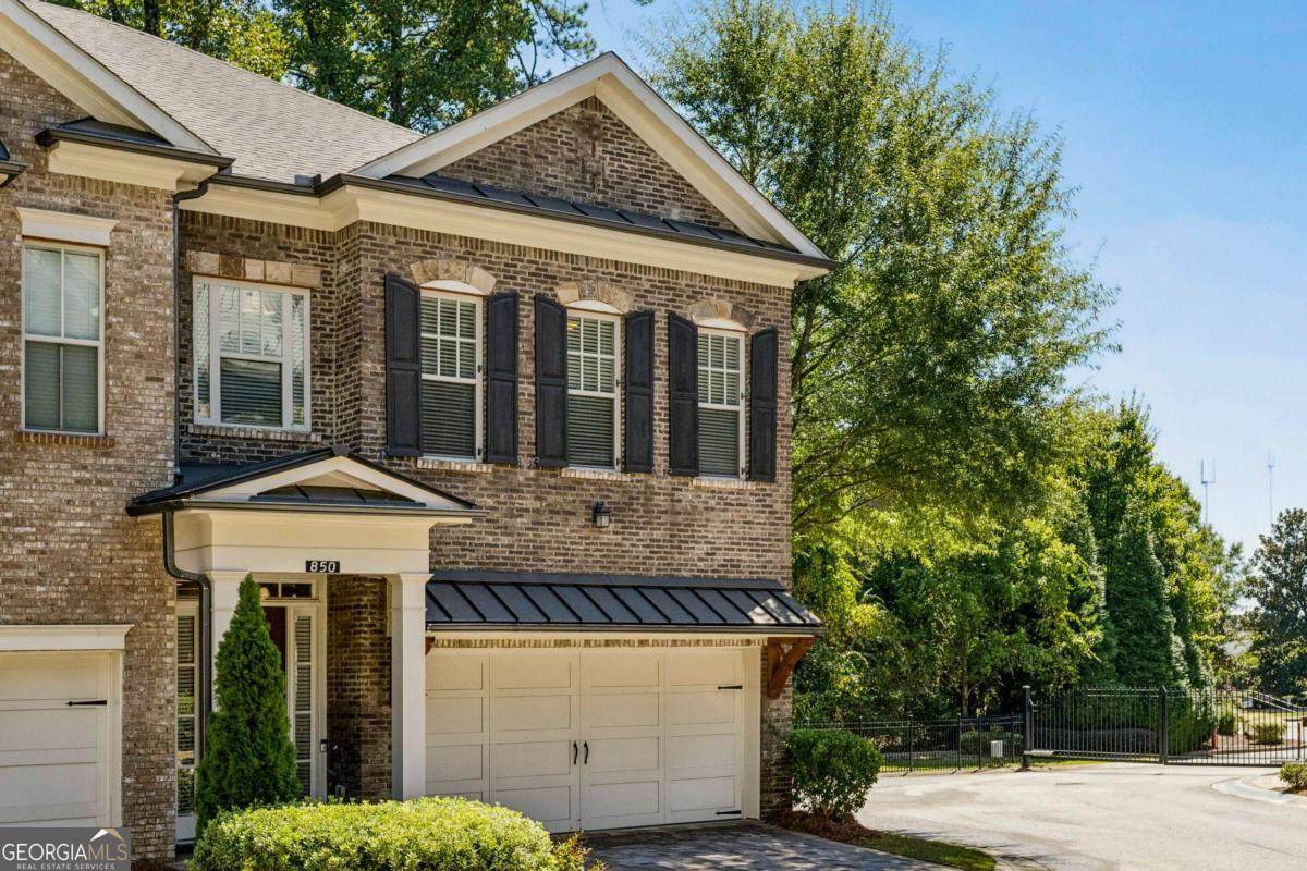 850 Canterbury Overlook - Photo 1