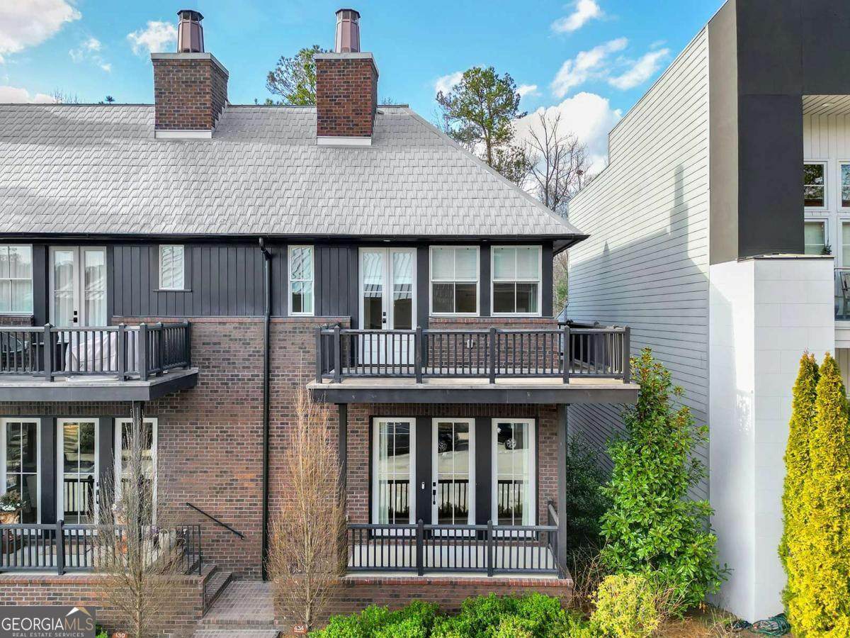 434 Selborne Way - Photo 1