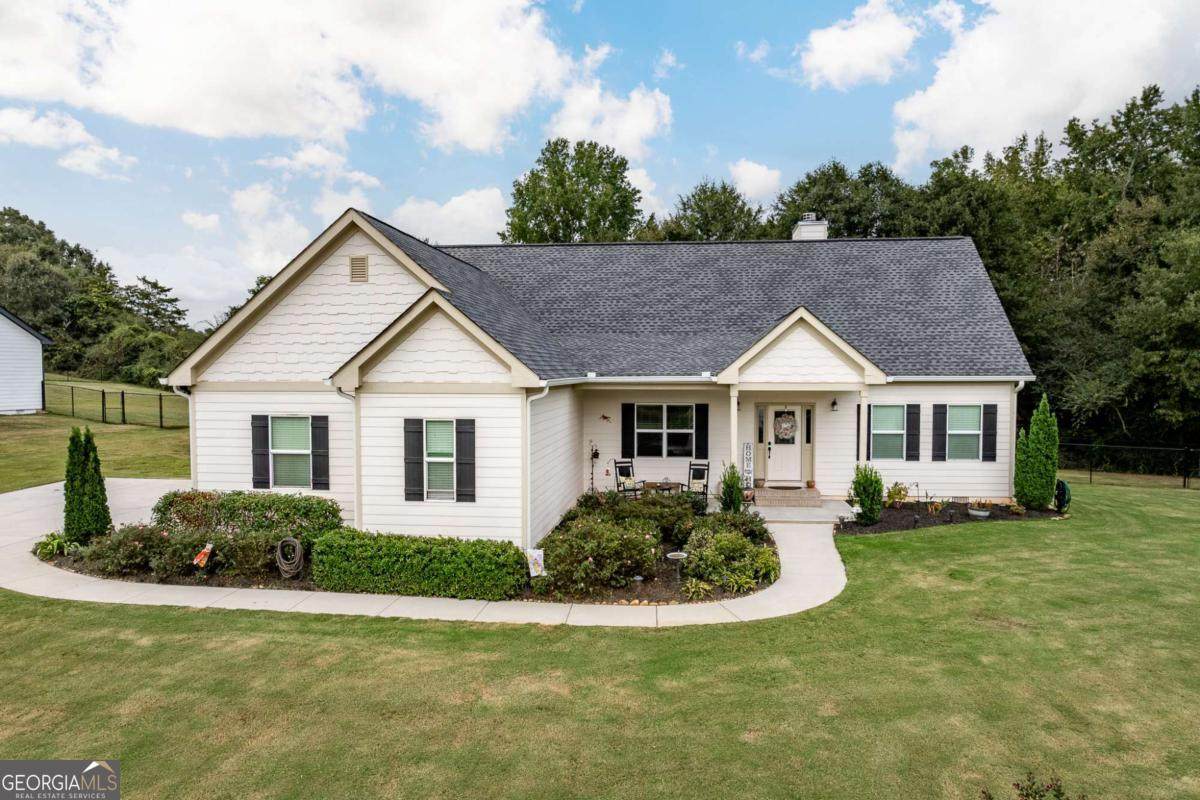 201 Stillmeadow Drive - Photo 1