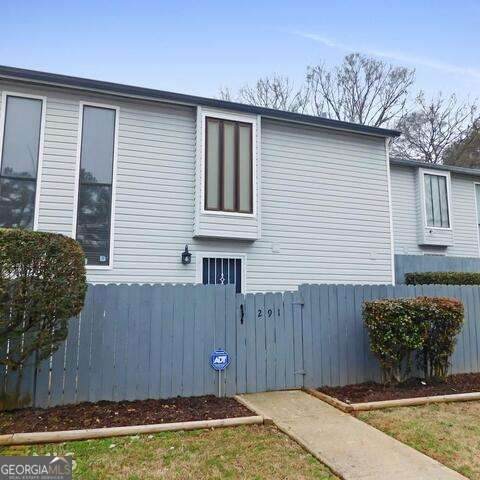 291 Country Club Drive - Photo 1