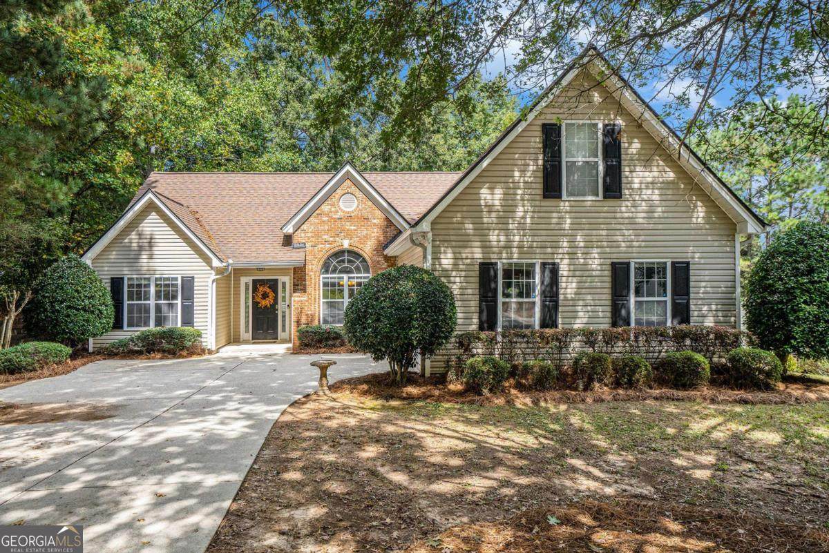 370 Cedarhurst Road - Photo 1