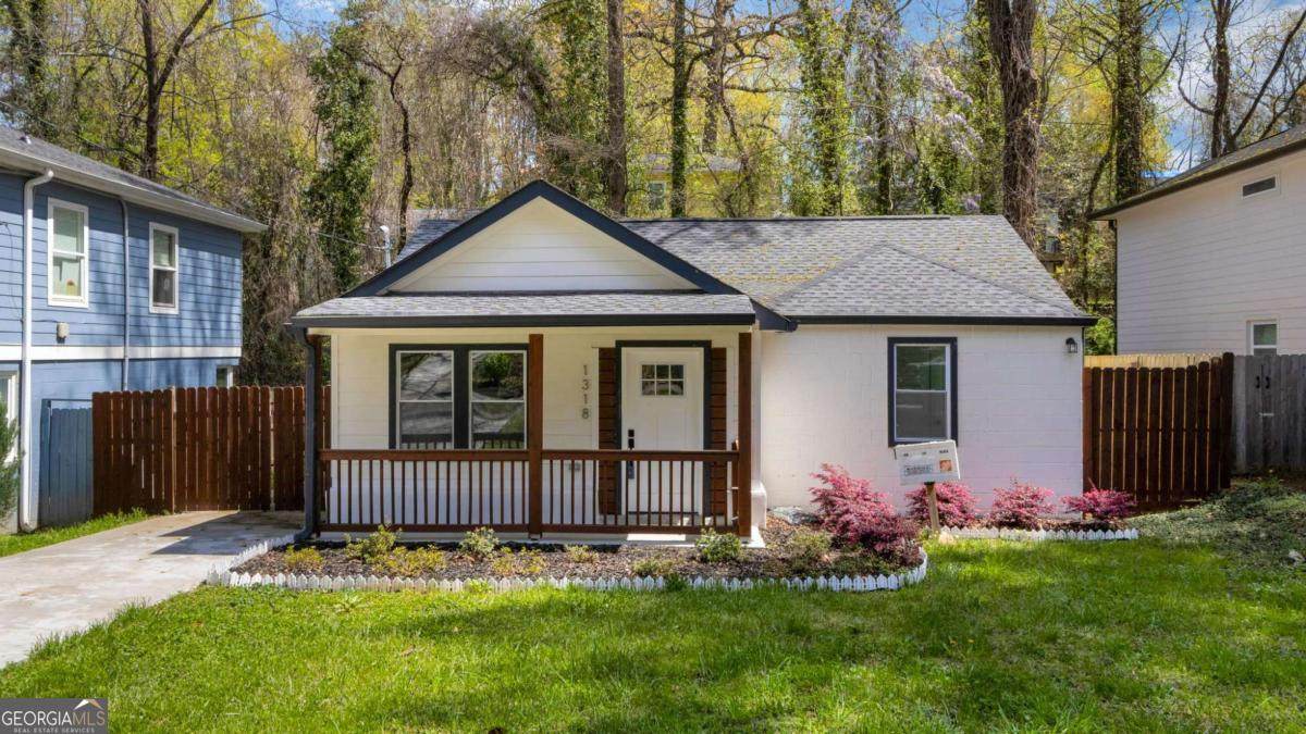 1318 Graymont Drive - Photo 1