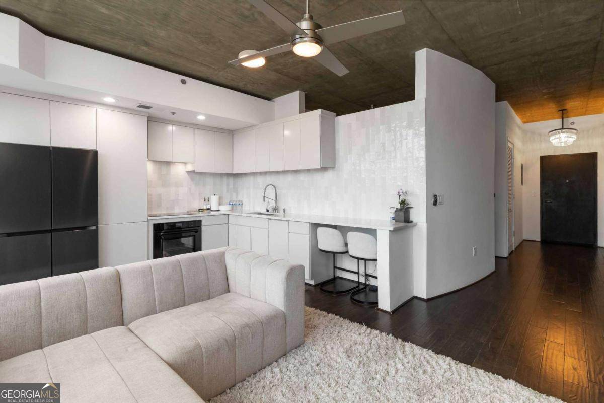3324 Peachtree Road - Photo 1