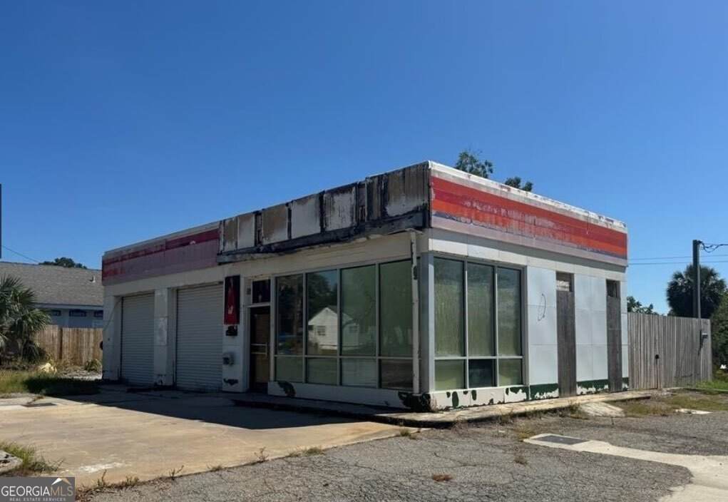 207 South State Street - Photo 1