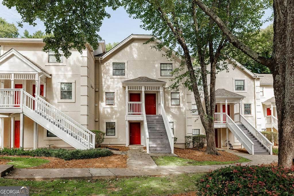 210 Appleby Drive - Photo 1