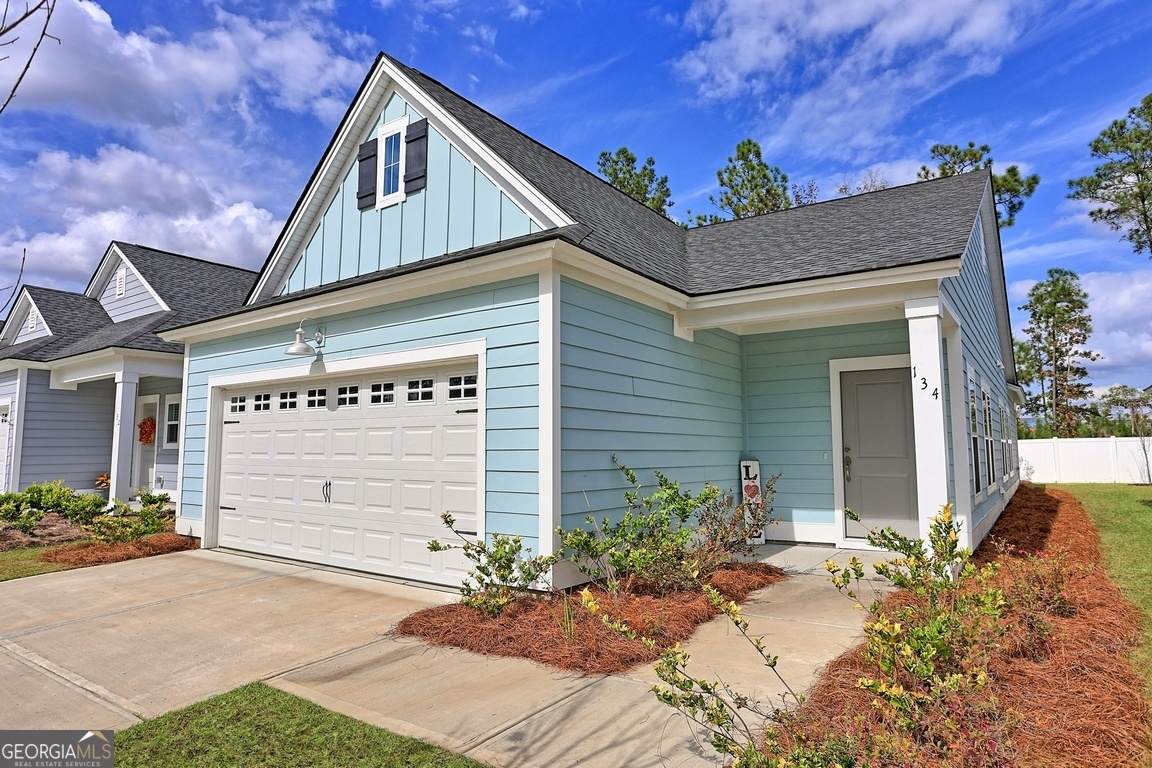 134 Holloway Hill - Photo 1