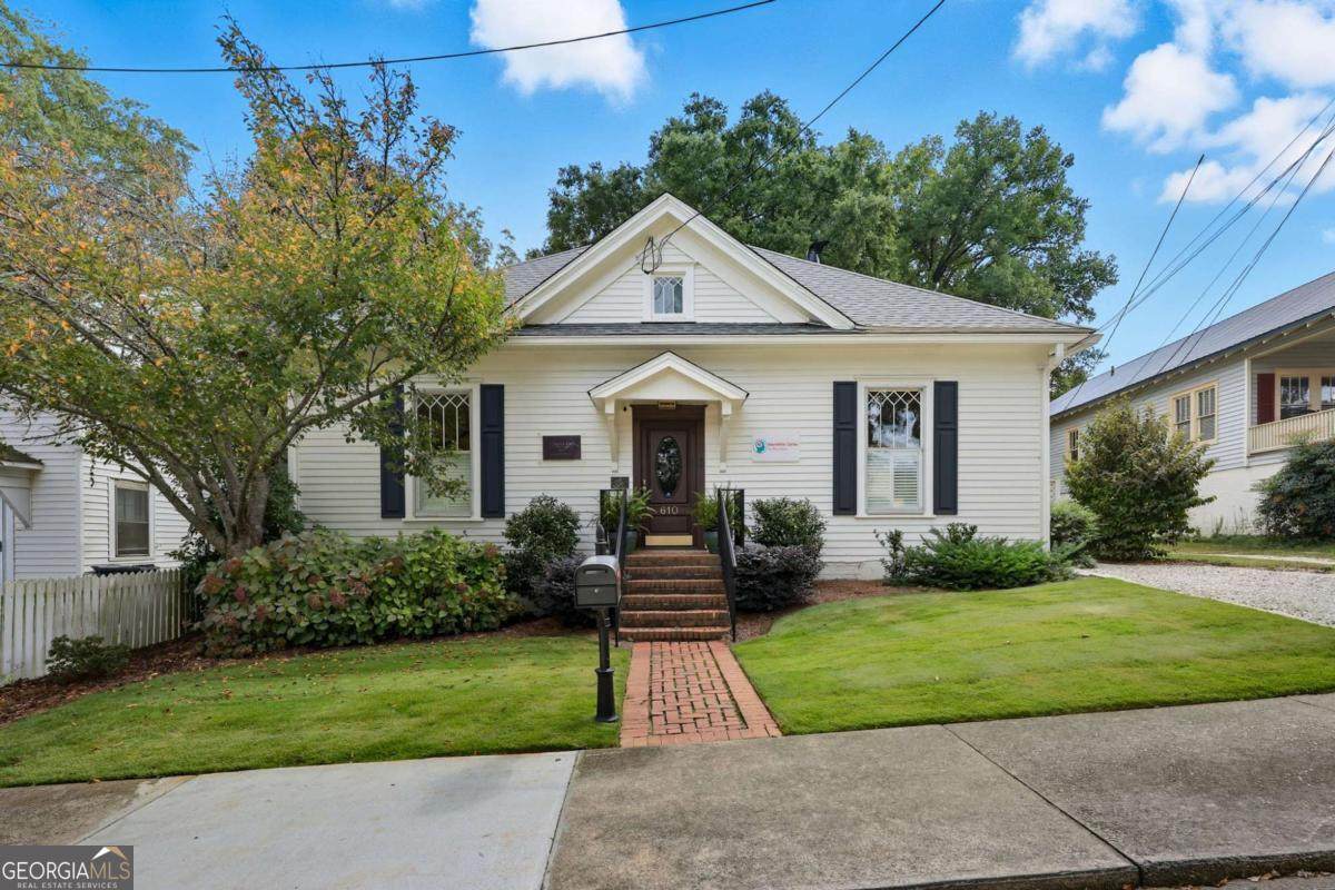 610 Candler Street - Photo 1