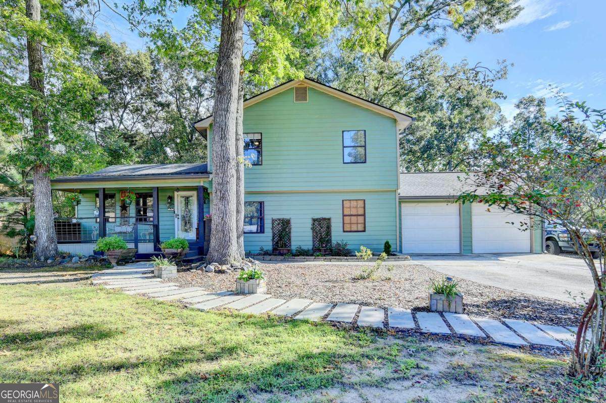 1112 Oak Grove Circle - Photo 1