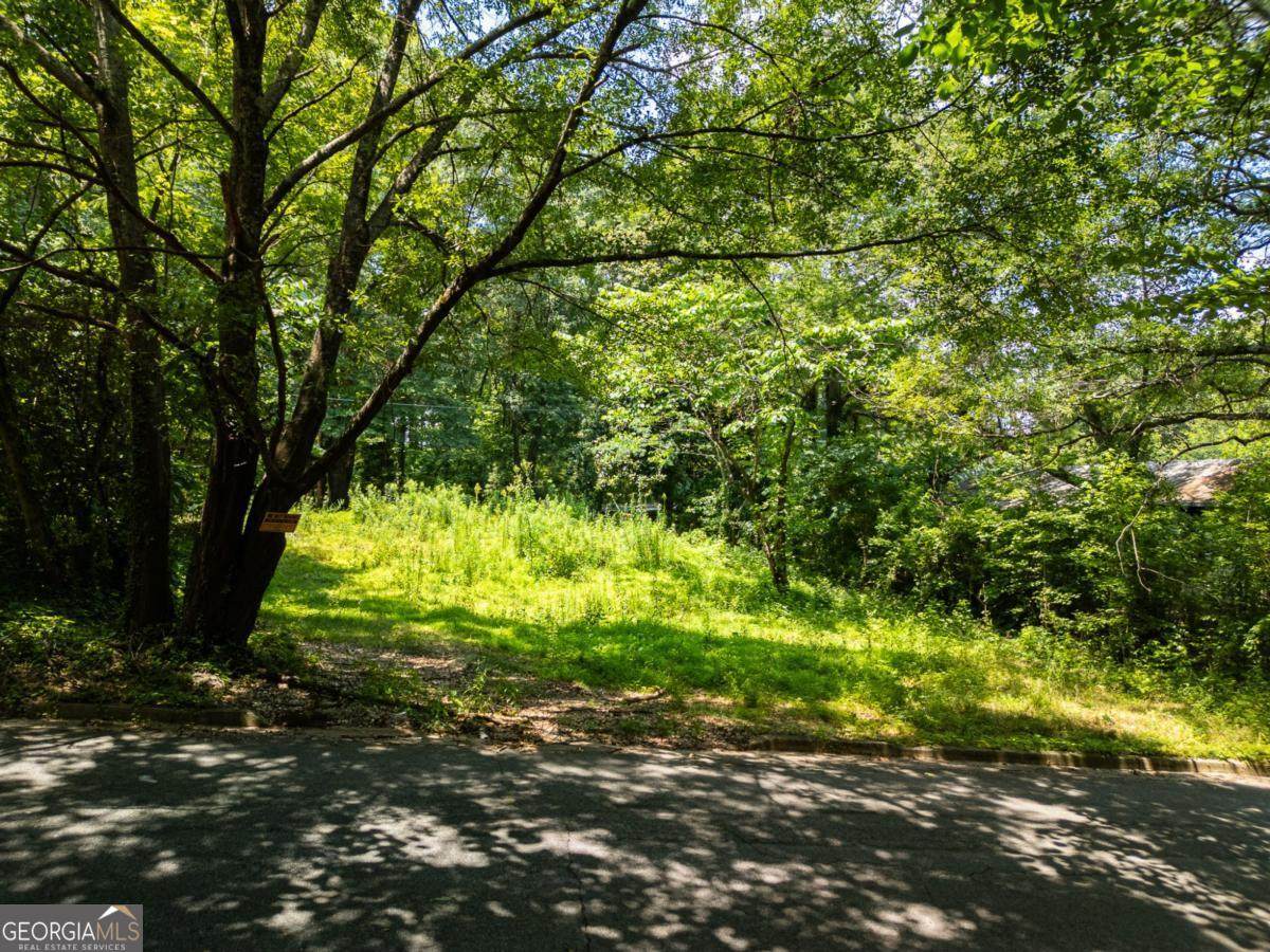 1095 Northwest Drive - Photo 1