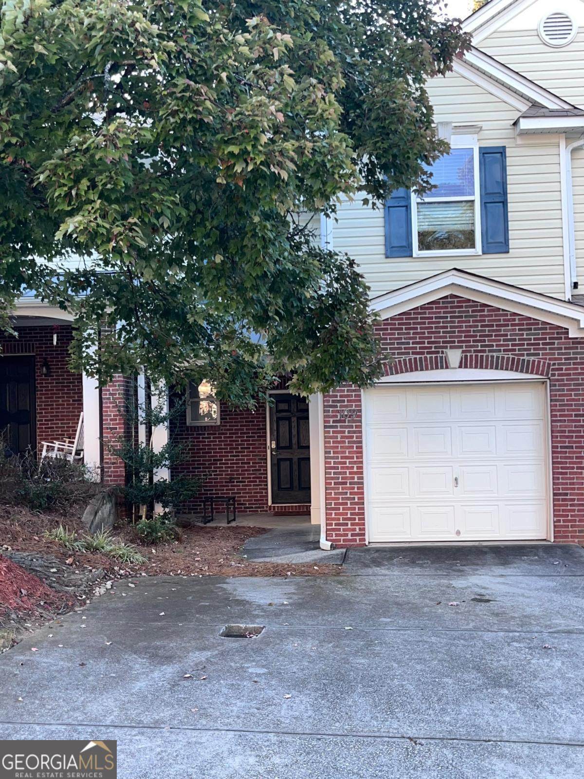 109 Ellis Drive - Photo 1