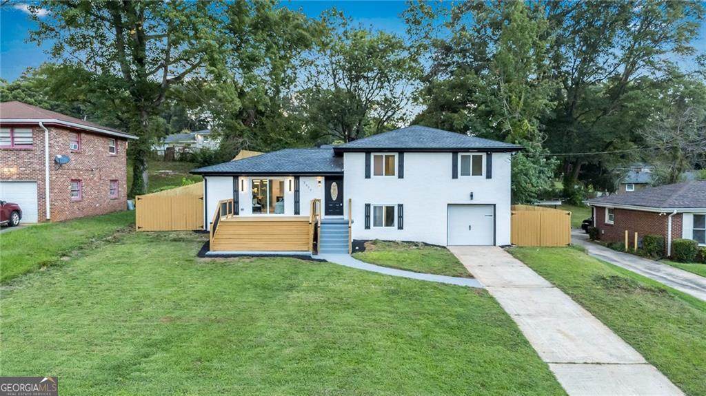 2377 Fontaine Circle - Photo 1