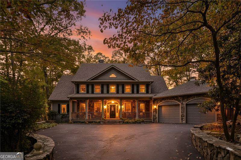 996 Wedgewood Drive - Photo 1