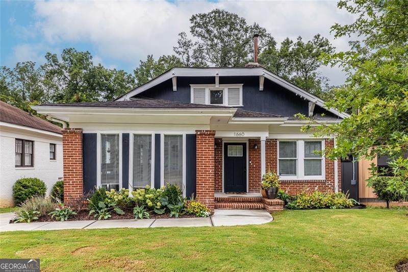 1660 Gordon Street - Photo 1