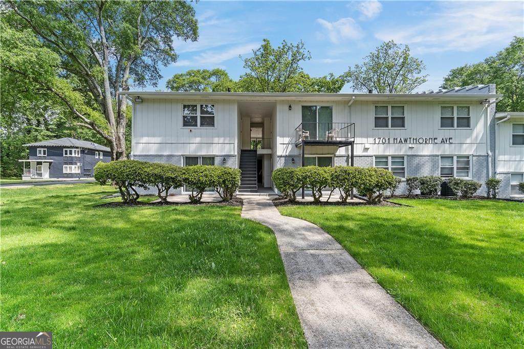 1701 Hawthorne Avenue - Photo 1