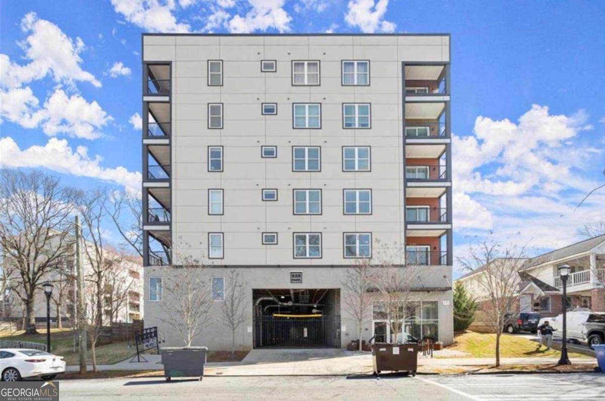 525 Parkway Drive - Photo 1