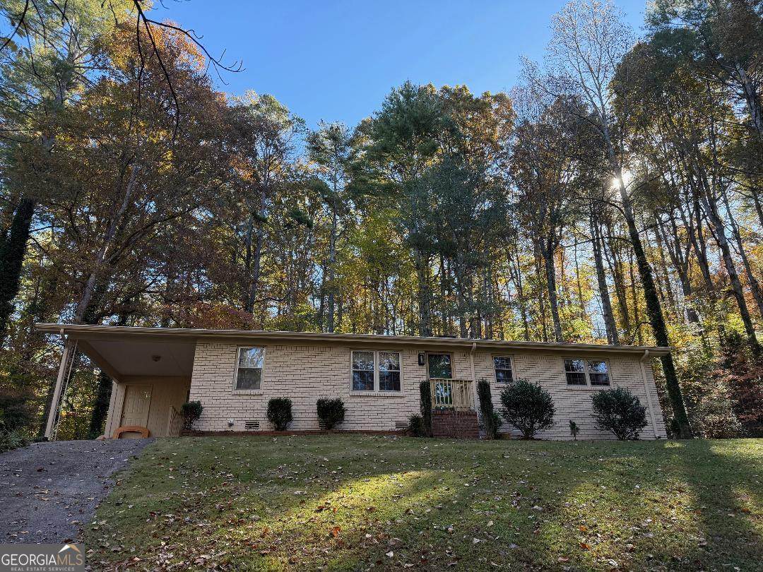 382 Sherwood Drive - Photo 1