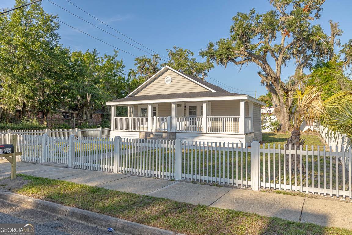 1525 Tillman Avenue - Photo 1