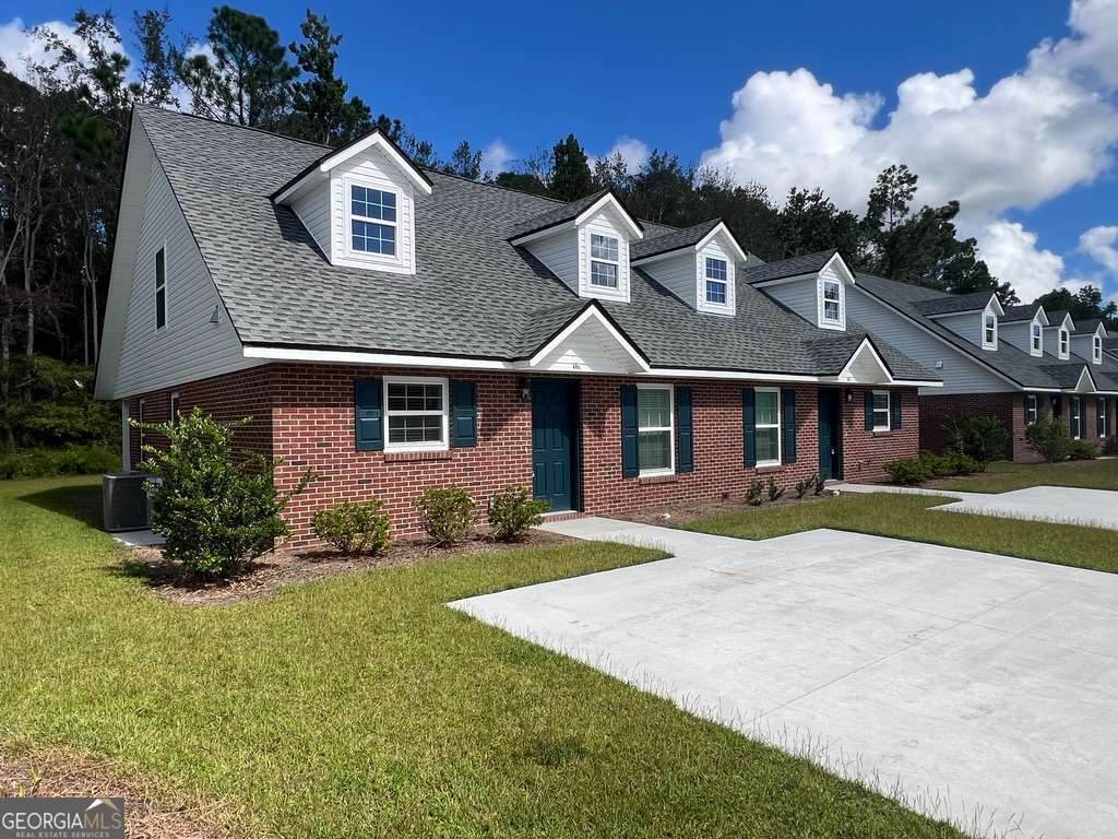 401 Madison Avenue - Photo 1