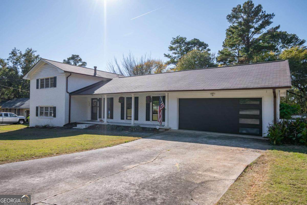 135 Tara Way - Photo 1