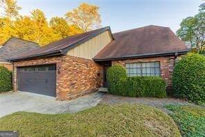 6 Westchester Square - Photo 1