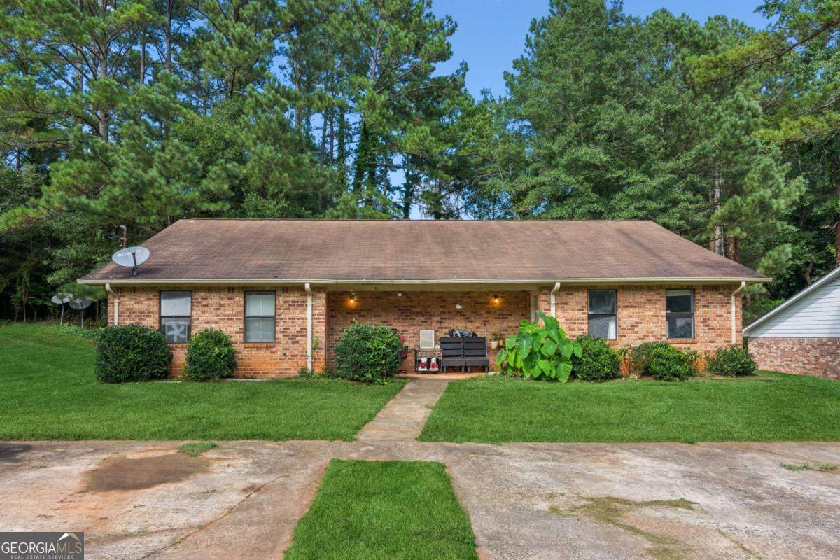 125 St Andrews Court - Photo 1