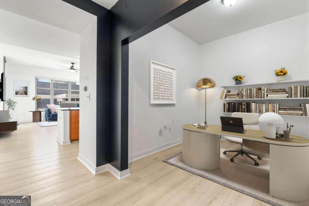 565 Peachtree Street - Photo 1