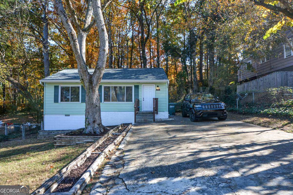 554 Alpine Way - Photo 1