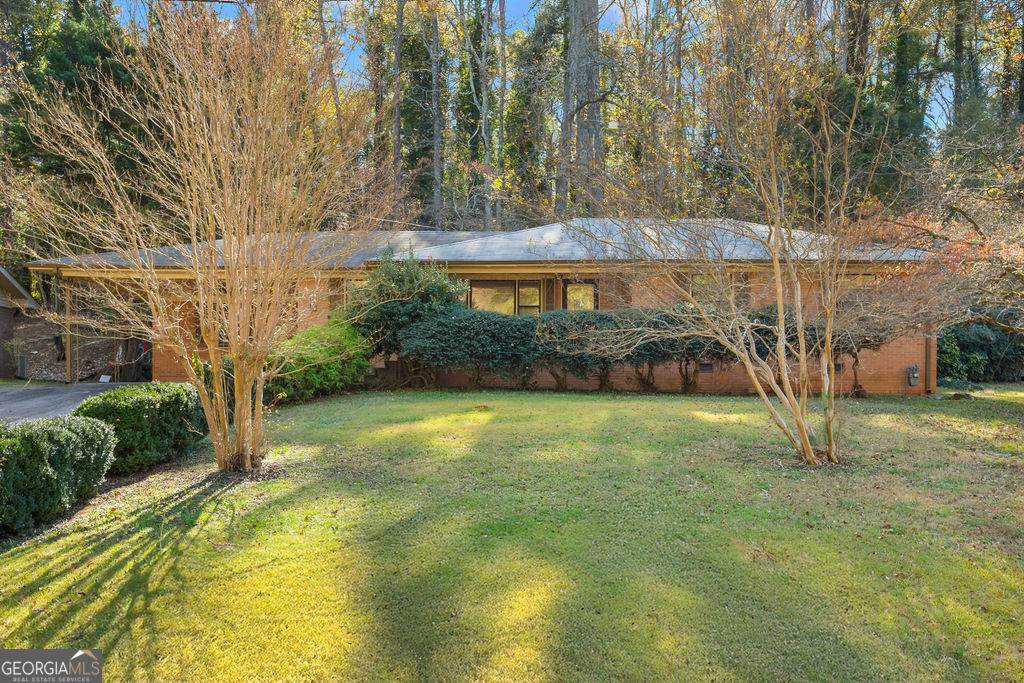 130 Club Drive - Photo 1