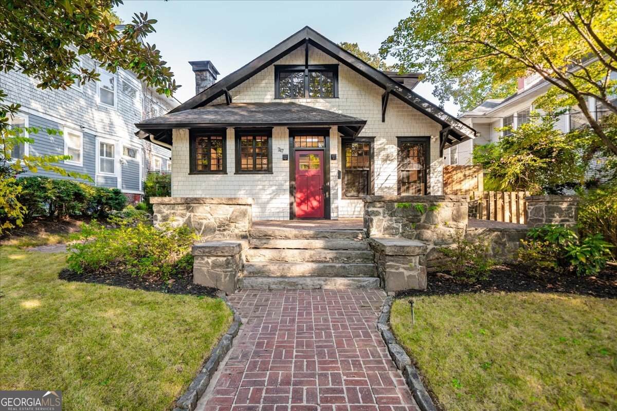 747 Myrtle Street - Photo 1