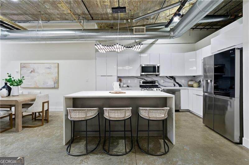 505 Whitehall Street - Photo 1