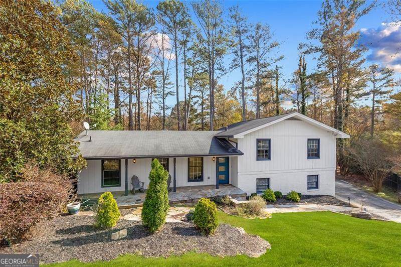 1525 Bend Creek Court - Photo 1