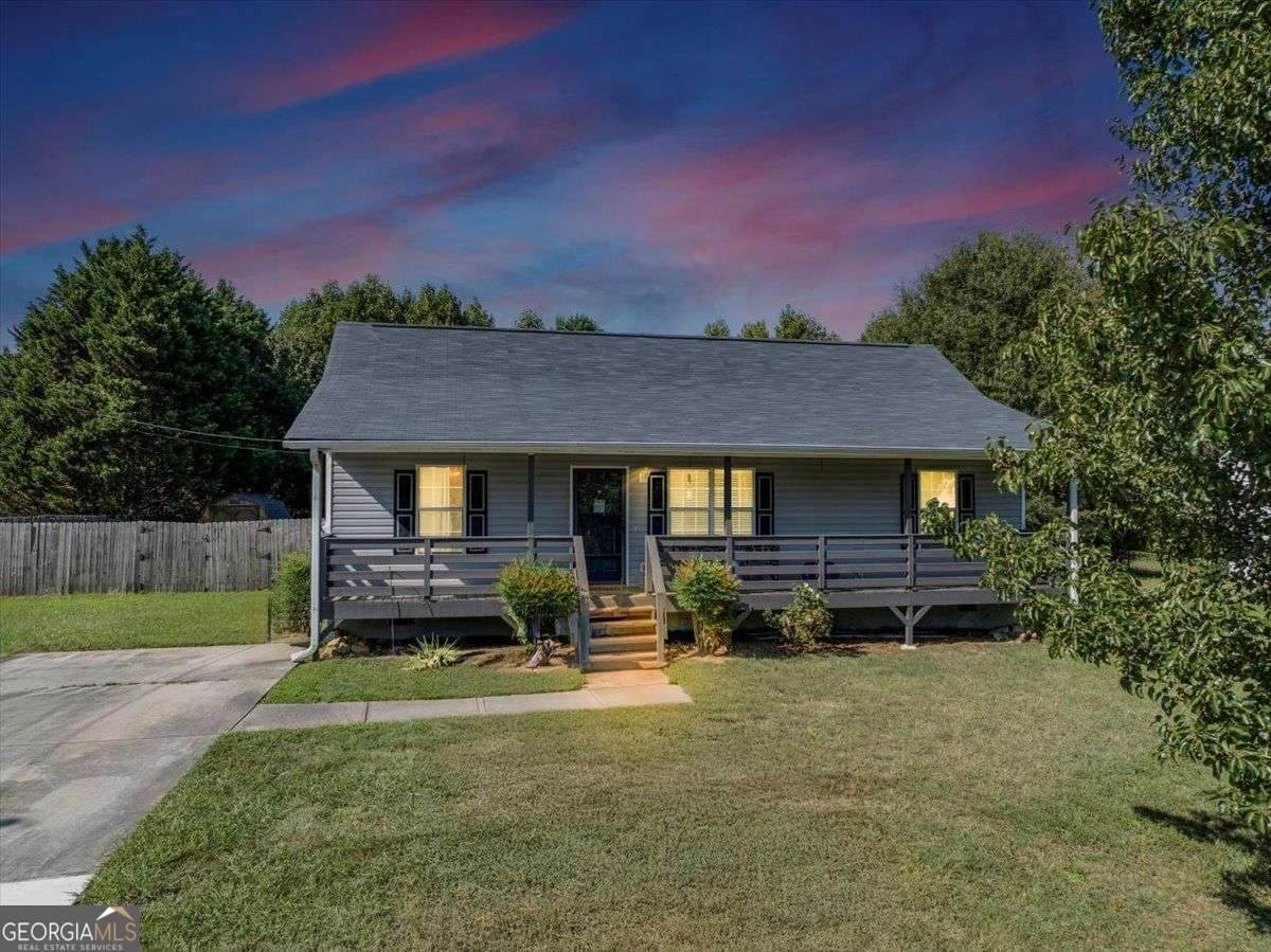 221 Pleasant Way - Photo 1