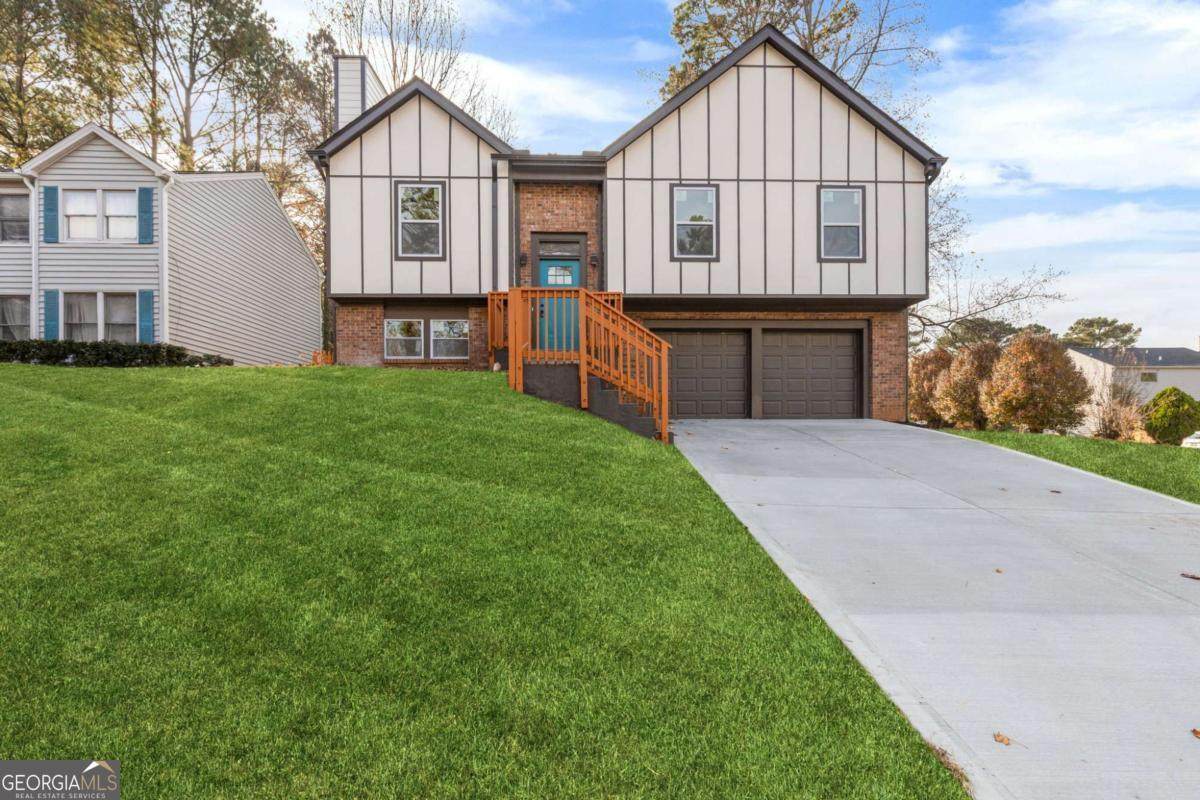 1060 Heatherwood Court - Photo 1