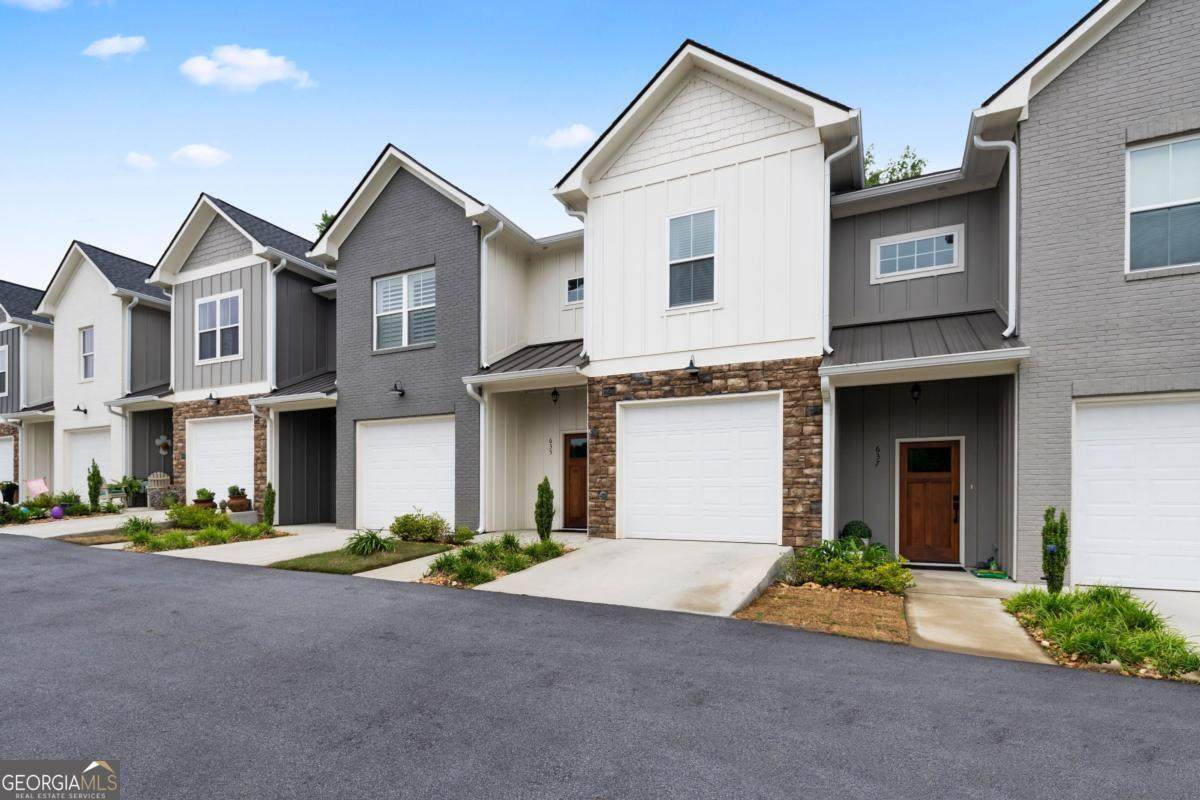 635 3rd Street - Photo 1