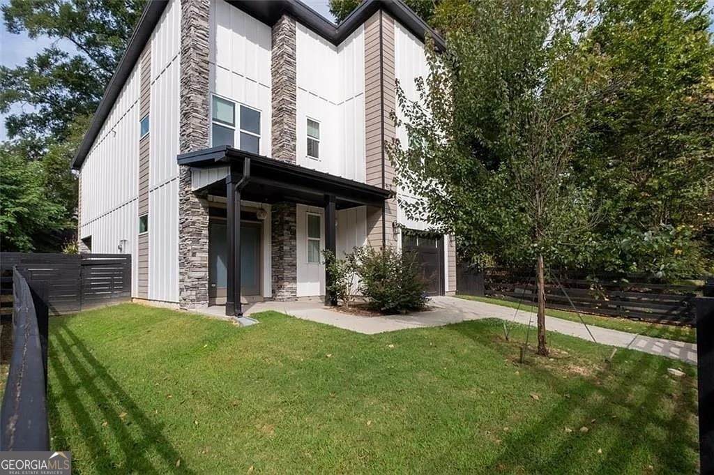 813 Coleman Street - Photo 1