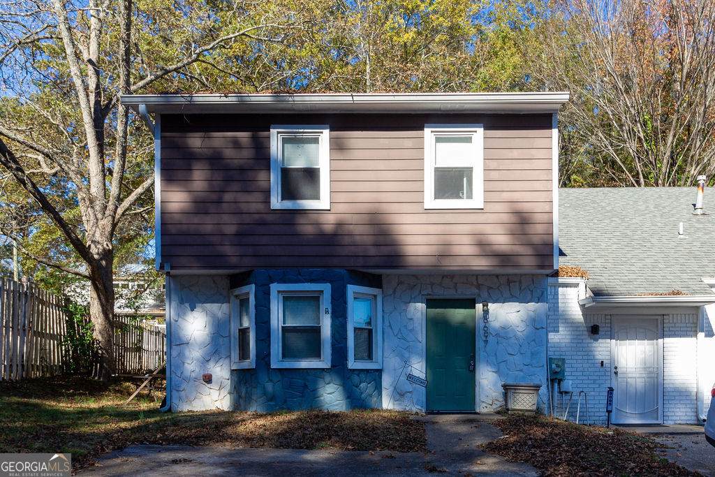 8697 Ashley Way - Photo 1