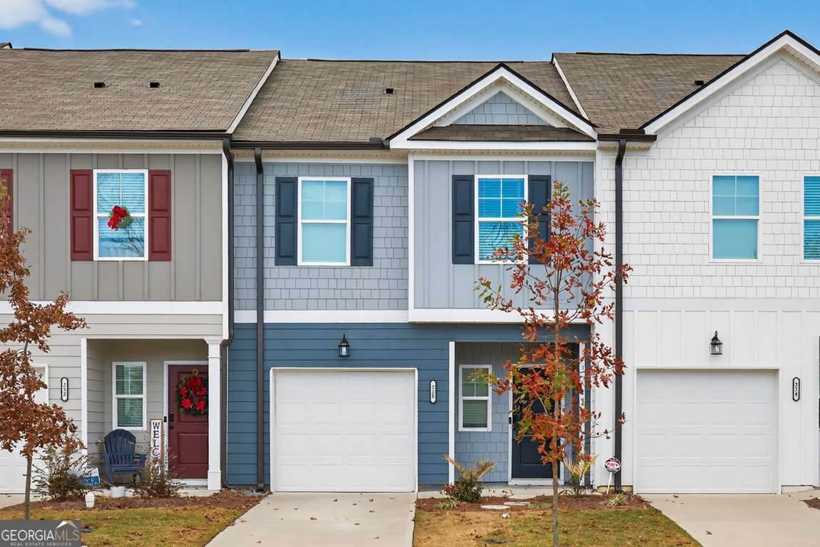 228 Buckingham Lane - Photo 1