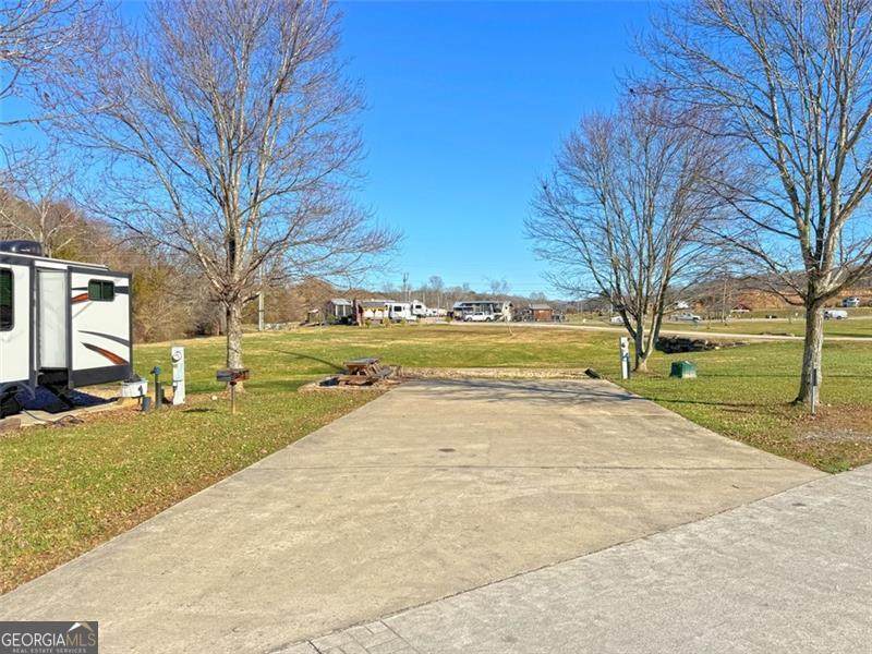 33 Mountain Meadows Circle - Photo 1
