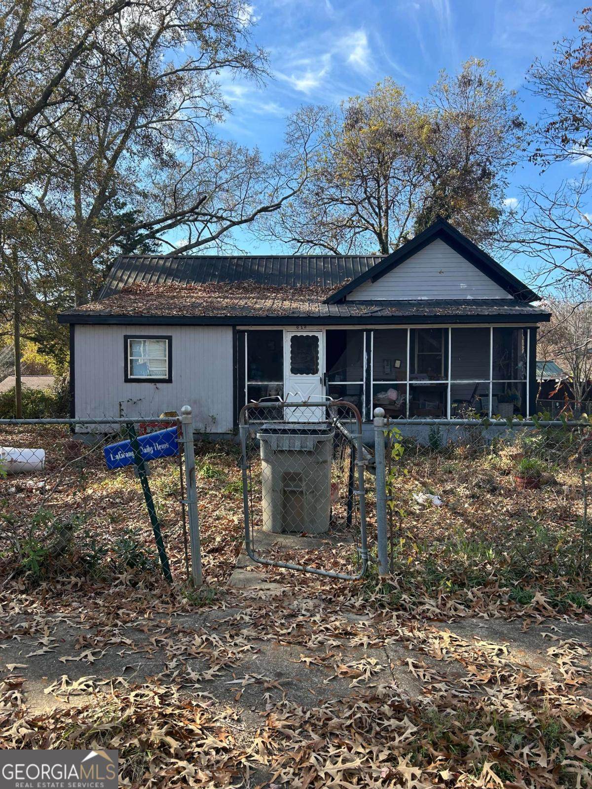 612 Lee Street - Photo 1