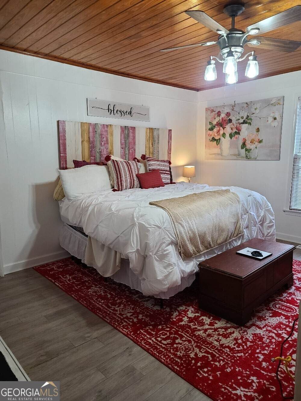 904 Park Avenue - Photo 1