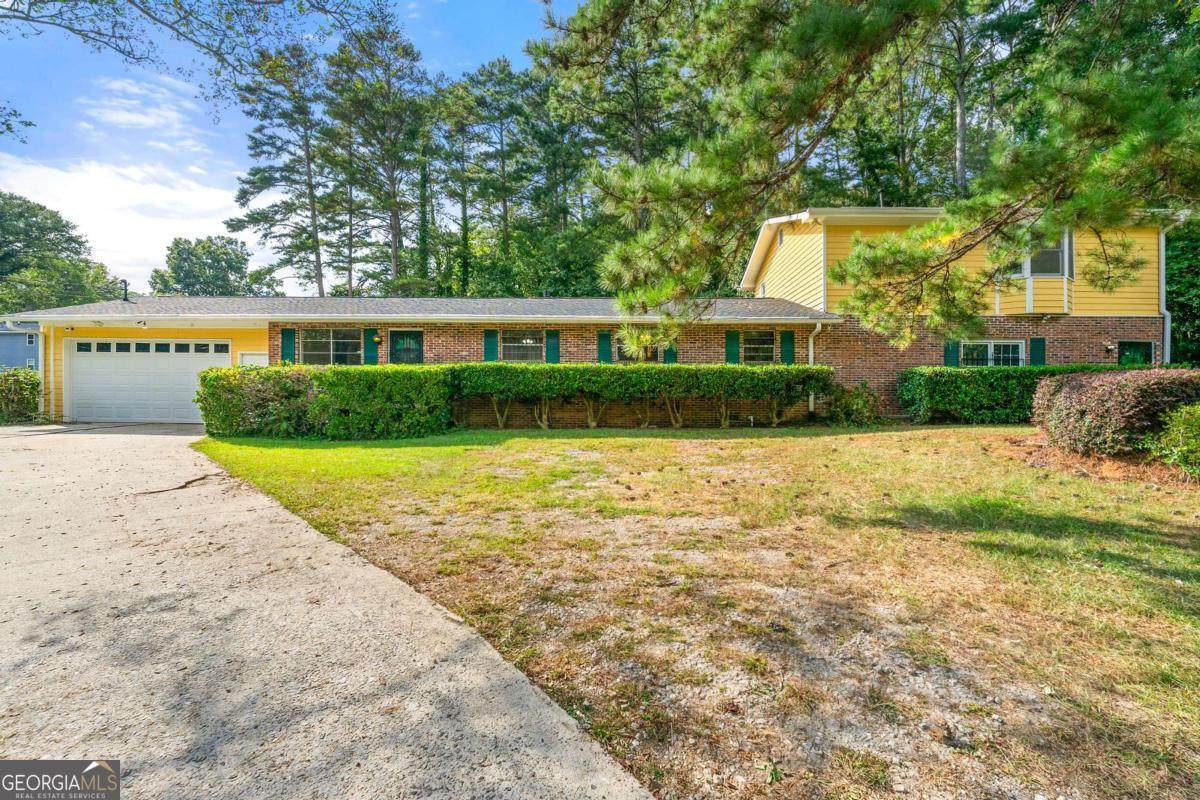 1885 North Drive - Photo 1