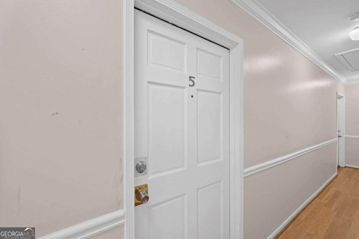 11 Peachtree Hills Avenue - Photo 1