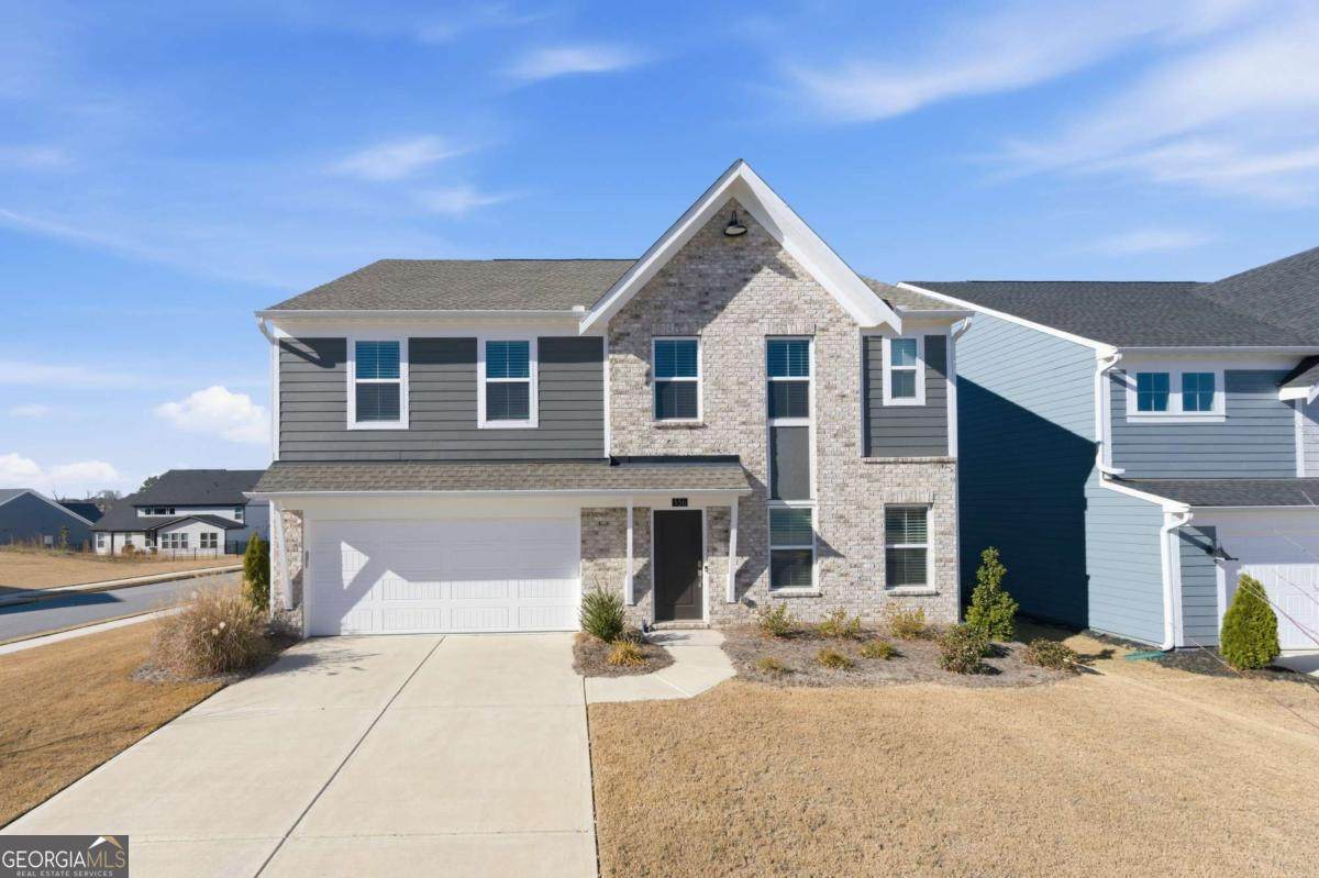 556 Crystal Lake Parkway - Photo 1