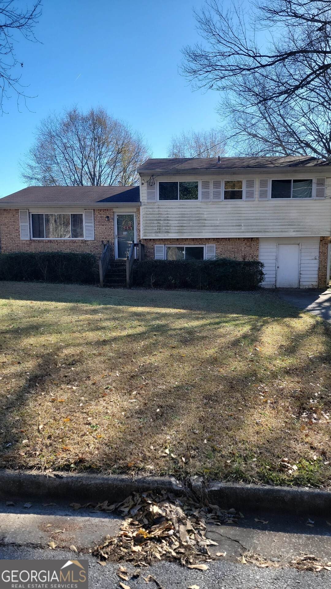 1743 Hillview Avenue - Photo 1