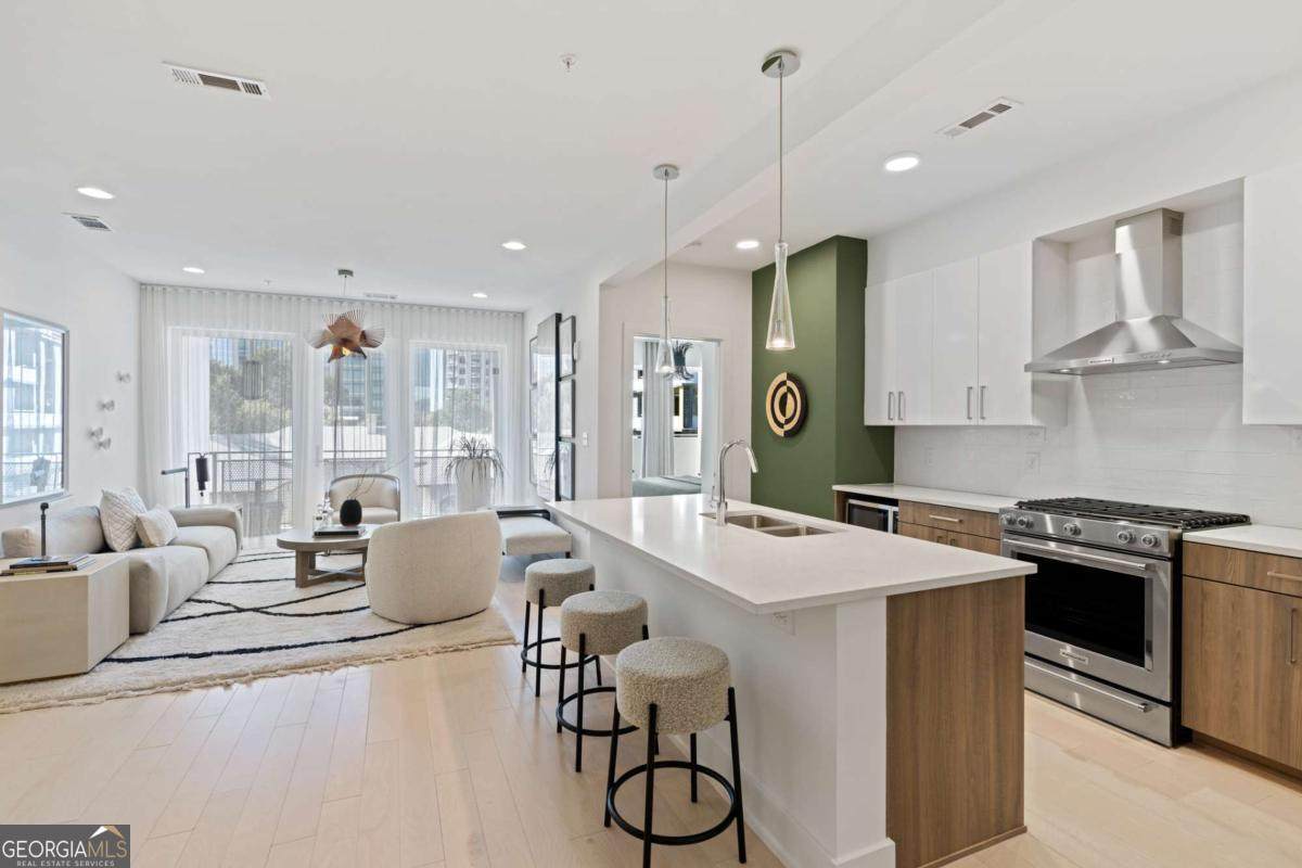 775 Juniper Street - Photo 1