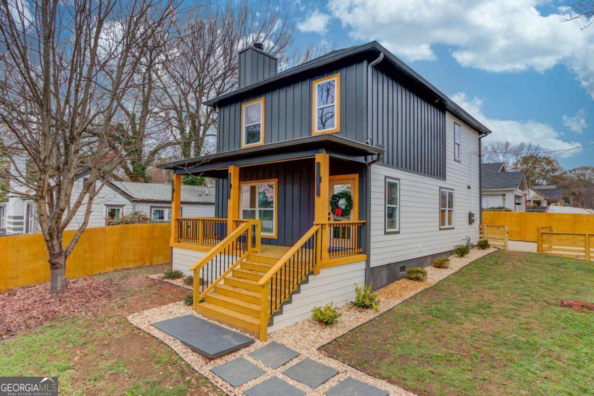 1902 Memorial Drive - Photo 1